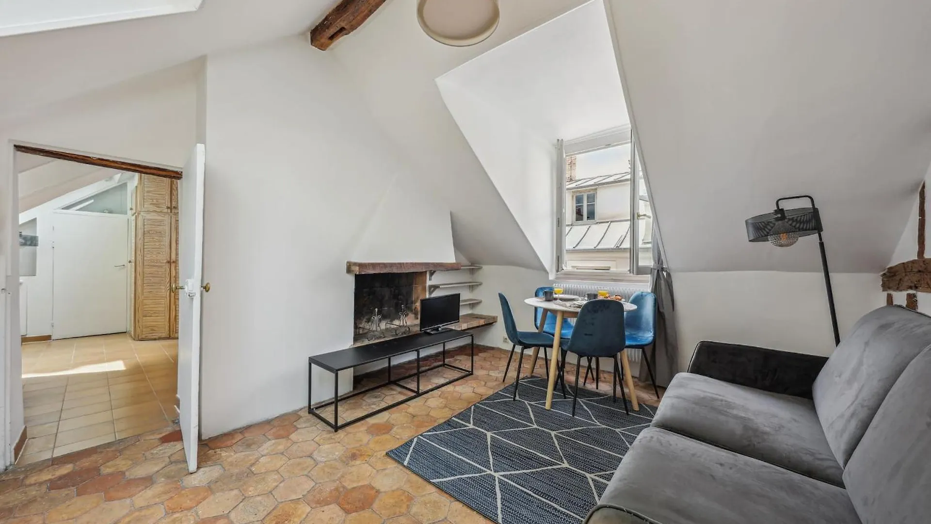 Heart Of Latin Quarter - 1br - Cityapartmentstay